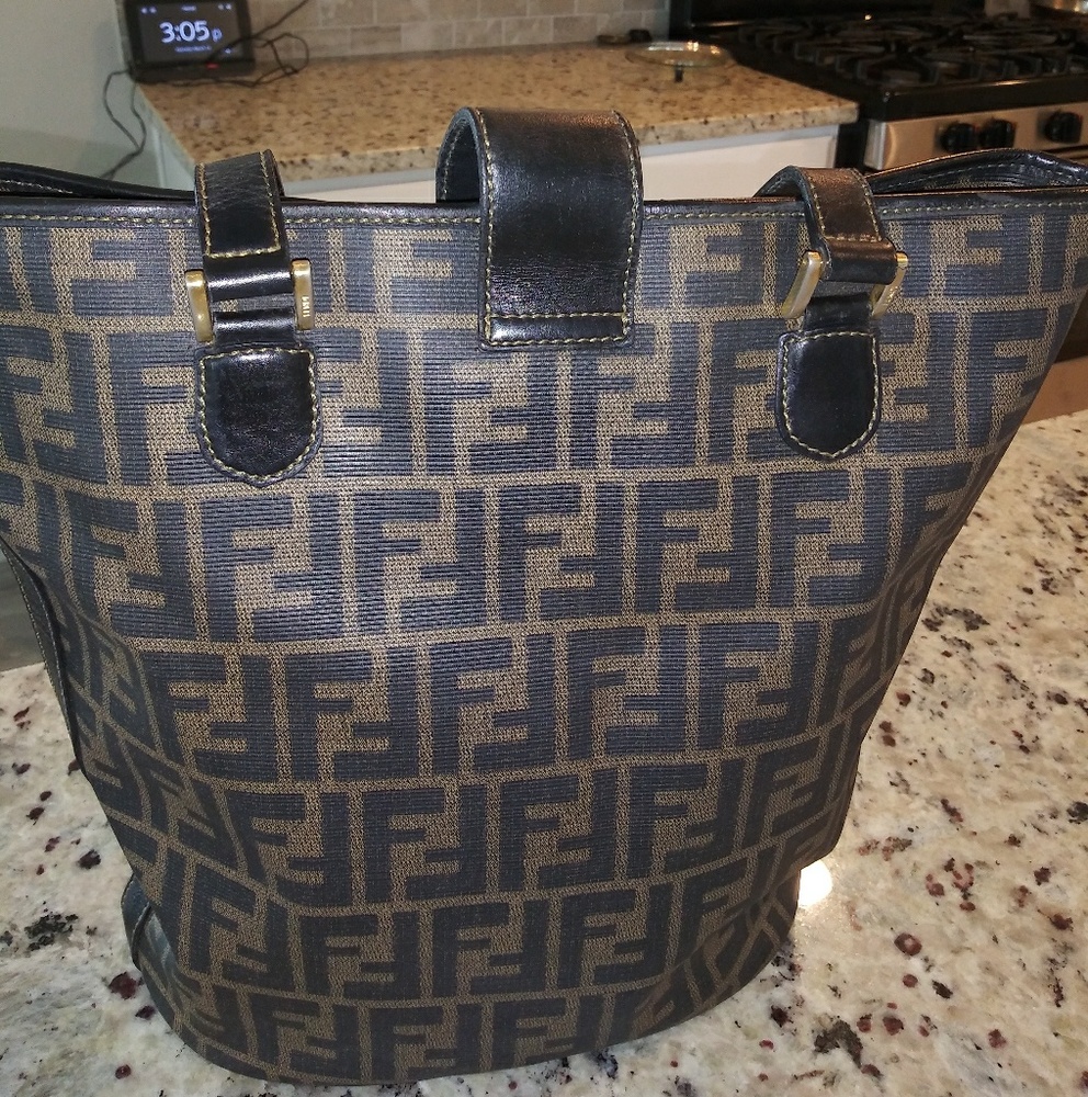 SOLD! Fendi Bucket Bag. Authentic EUC Large! - Picture 2 of 8